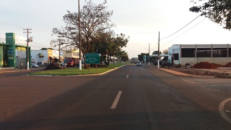 Left or right avenida dorvalino dos santos trecho traffic calming