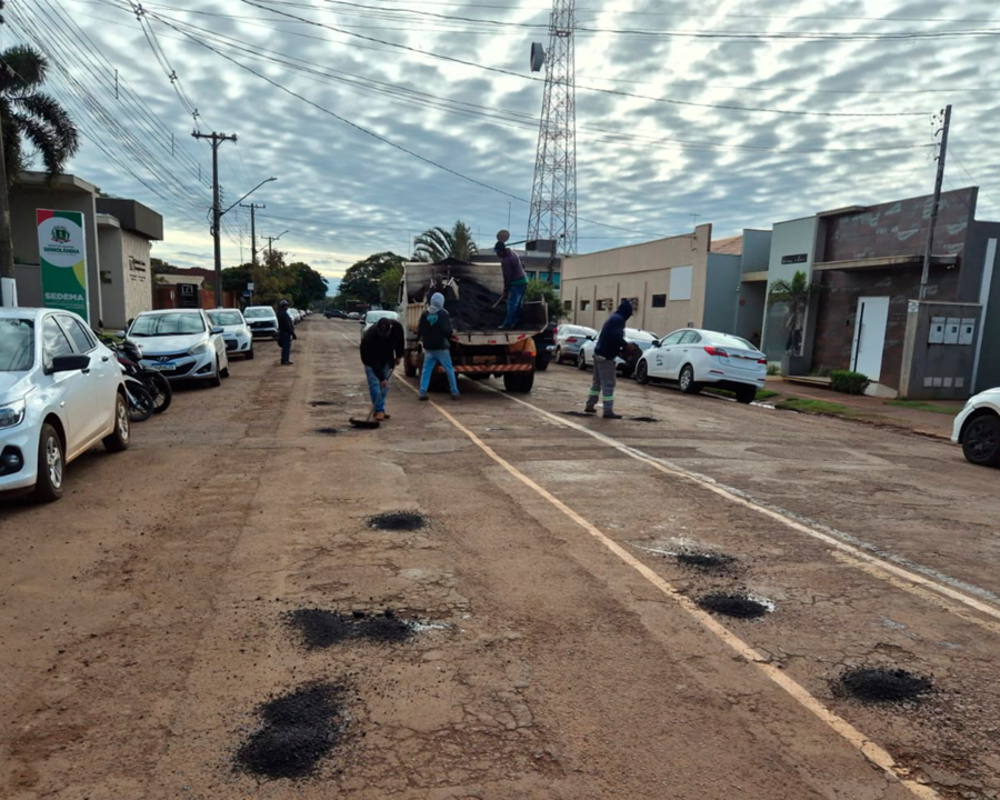 Operação tapa-buracos é retomada e vai recuperar mais de 300 pontos em Sidrolândia