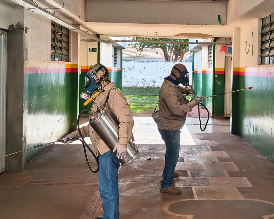 Cuidados contra o Aedes aegypti são reforçados nas unidades escolares do município durante período de férias