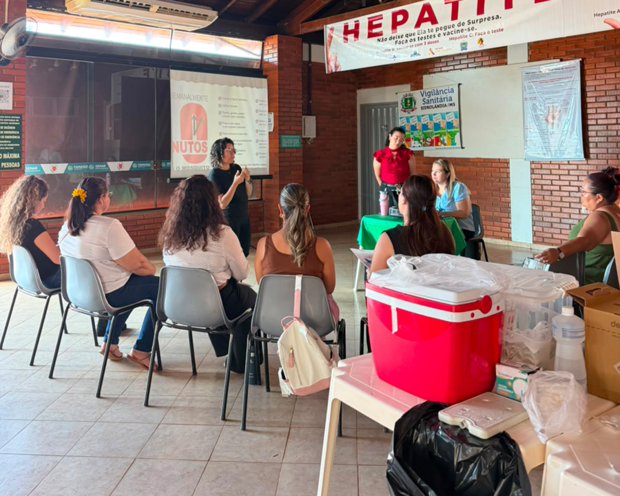 Oficina “Mãos que Cuidam” orienta profissionais da beleza sobre biossegurança e prevenção de doenças e acidentes