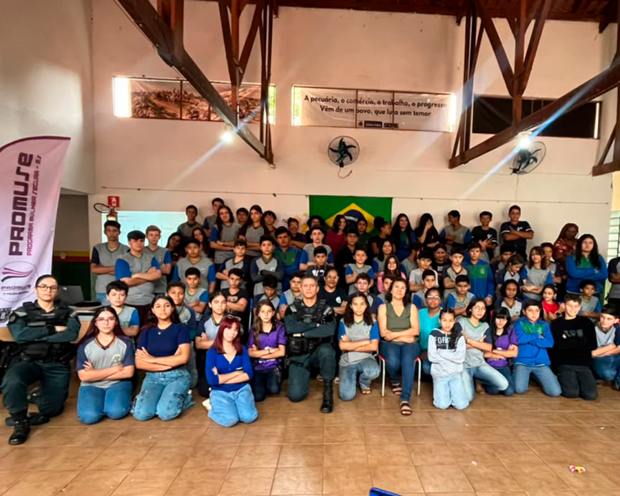 Escola Darcy Ribeiro recebe palestra sobre bullying, cyberbullying, cigarros eletrônicos e violência doméstica